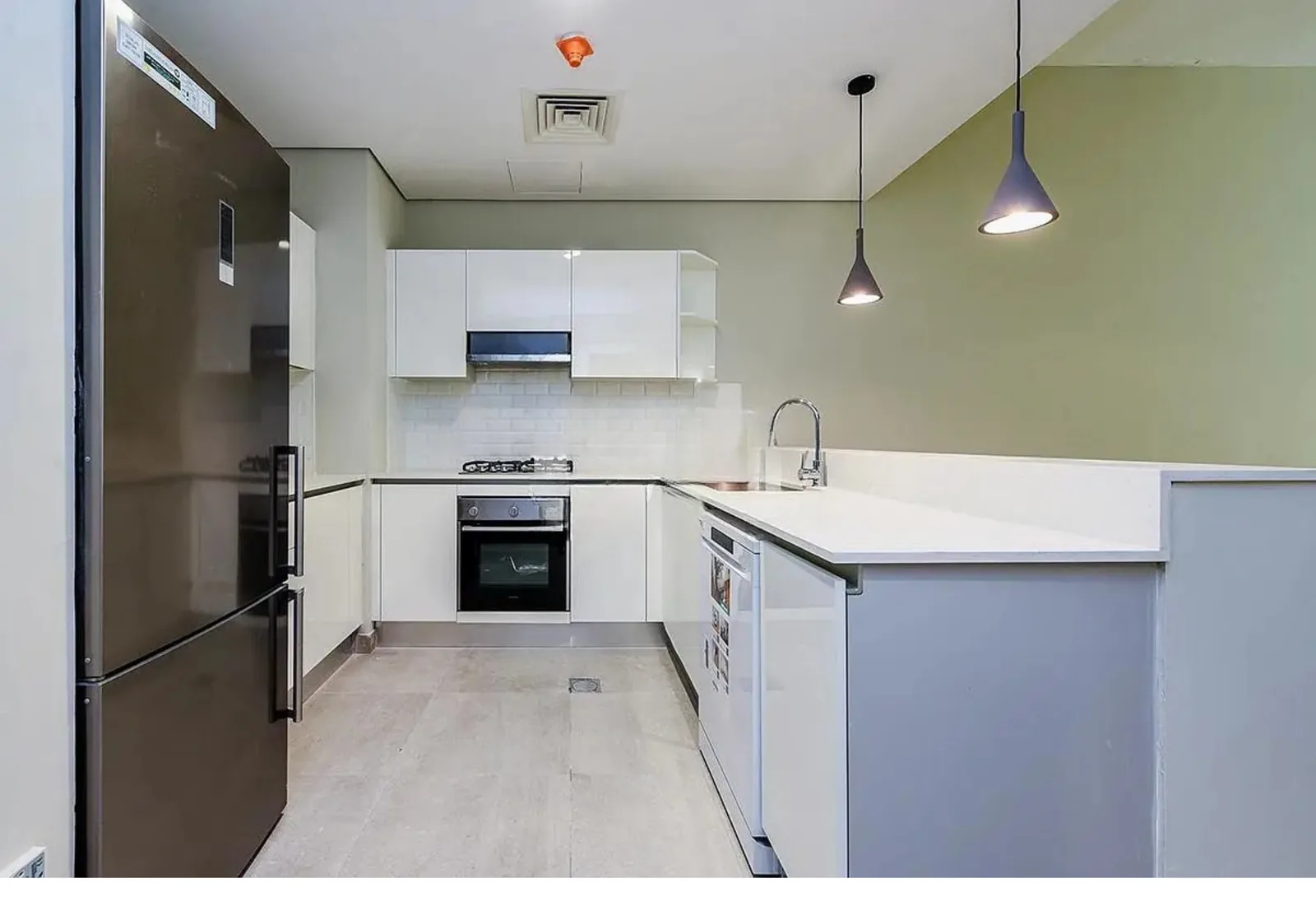 Larimar Apartments — photo 2